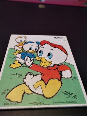 Vintage Disney Duck Trio Panel - Red, Yellow, Blue, Green 10 Pcs Puzzle